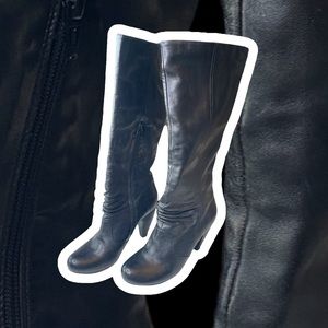 Miz Mooz Shelly black leather heeled boot 7.5